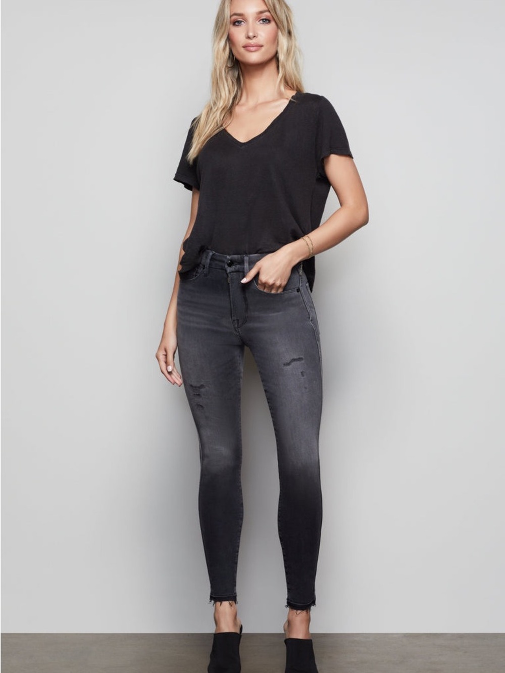 Good American Black Jeans 4/27